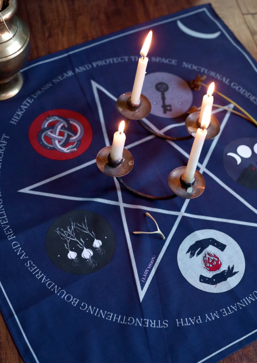 Altar Cloth Bandana: Hekate