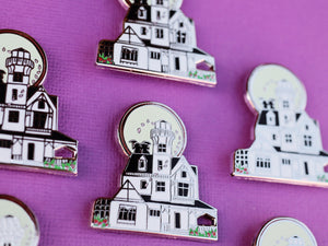 Prac Mag Victorian House Pin