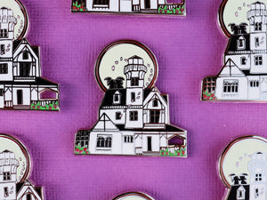 Prac Mag Victorian House Pin