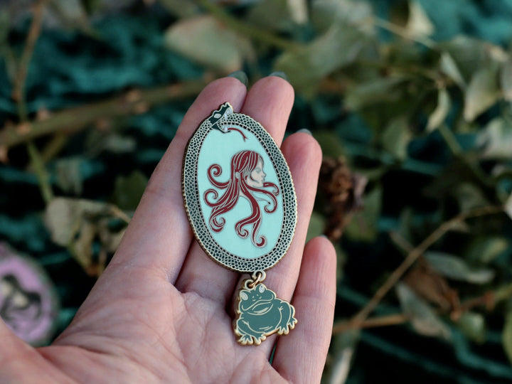 Witch Sisters Pin Set