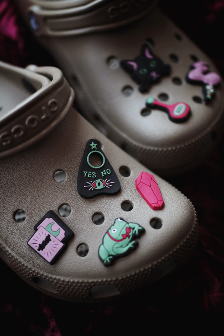 Black Cat Seance Shoe Charms